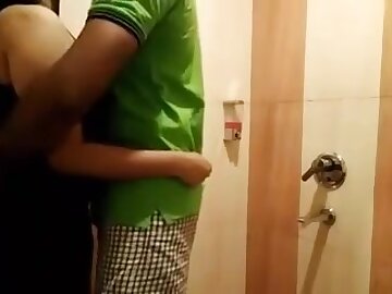 Indian coupling in washroom hot erotic fucking