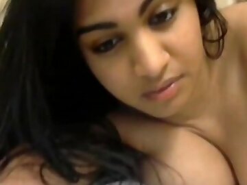 Cute indian sexy chubby beauty plays with yourselves